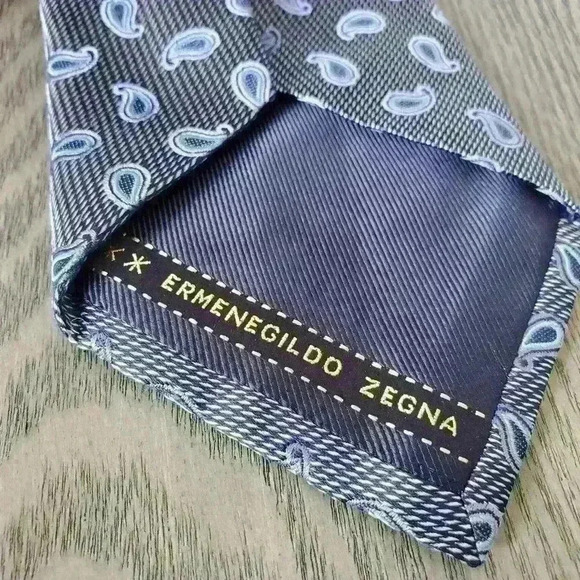 ERMENEGILDO ZEGNA 100%  silk paisley tie. Made in Italy - Picture 4 of 8